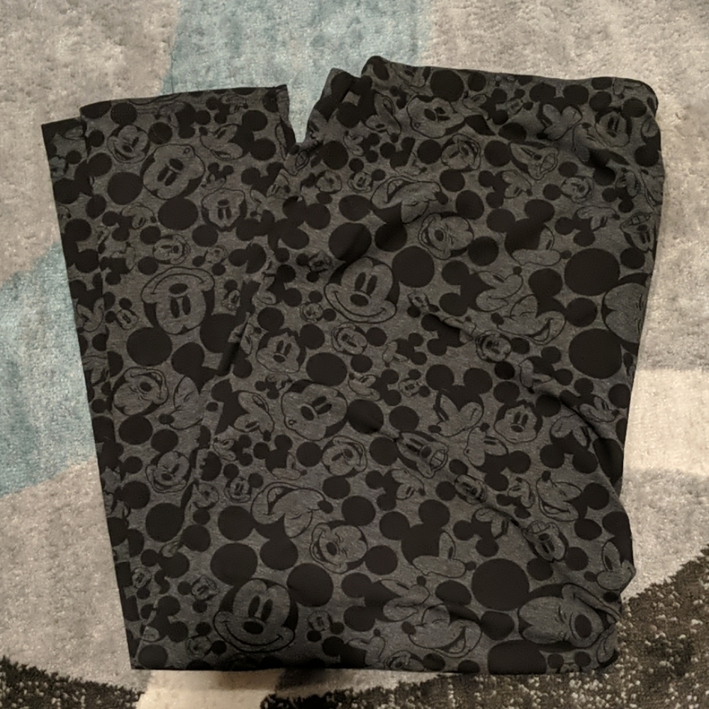 NWT Mickey Mouse Torrid Leggings